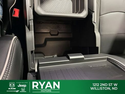 New 2026 RAM 2500 Laramie AWD/4WD image 29
