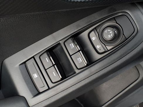 Used 2025 Subaru Crosstrek 2.0i Premium w/ Convenience Package #2 image 24