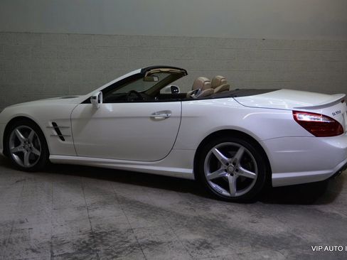 Used 2014 Mercedes-Benz SL 550 image 27