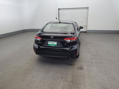 Used 2024 Toyota Corolla LE FWD image 7