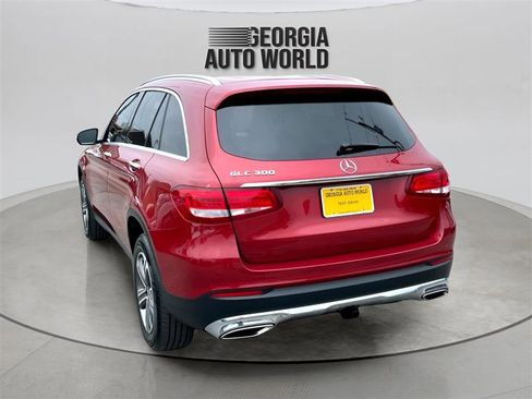 Used 2019 Mercedes-Benz GLC 300 image 3
