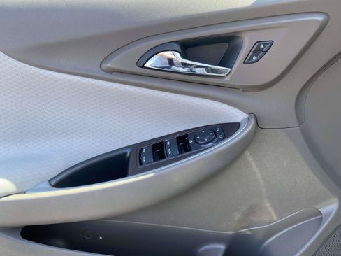 Used 2025 Chevrolet Malibu LS FWD image 15