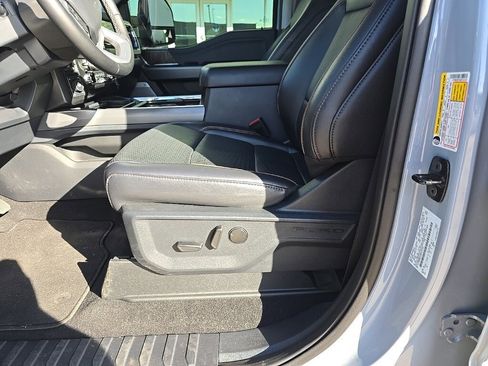 Used 2025 Ford F250 Lariat w/ Lariat Ultimate Package image 7
