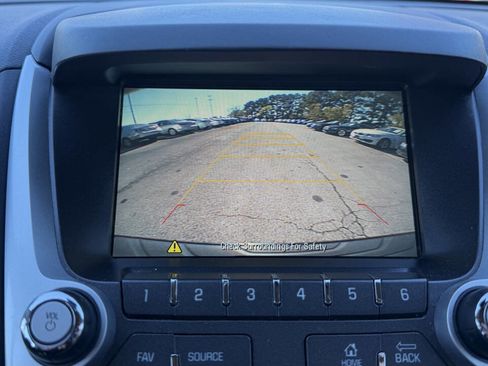 Used 2016 Chevrolet Equinox LT w/ Convenience Package image 19