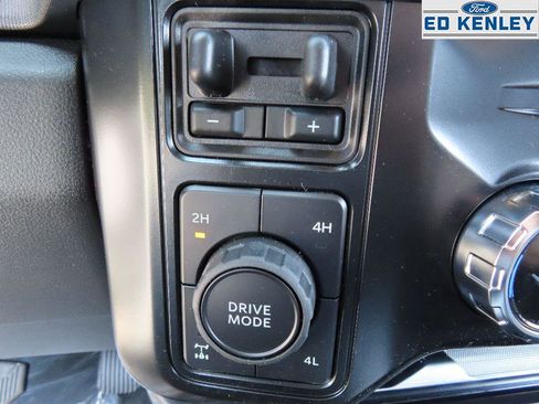 New 2025 Ford F350 Platinum w/ FX4 Off-Road Package image 18