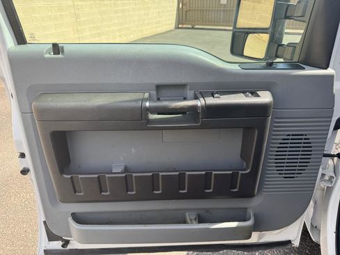 Used 2016 Ford F250 XL w/ Power Equipment Group AWD/4WD image 11