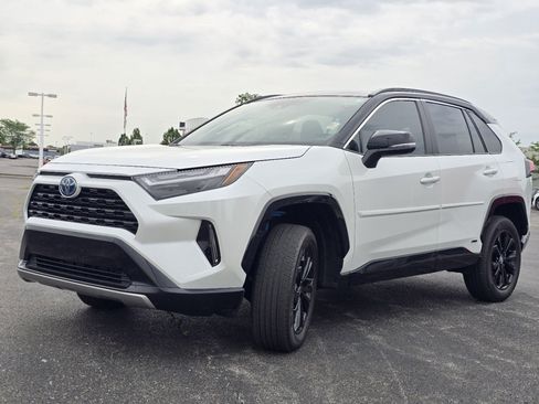 Certified 2024 Toyota RAV4 XSE w/ Weather Package AWD/4WD image 13