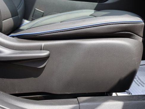 Used 2025 Buick Envista Sport Touring FWD image 11