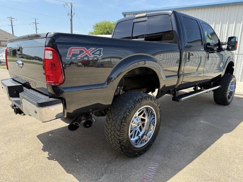 Used 2014 Ford F250 Lariat w/ Chrome Package image 7