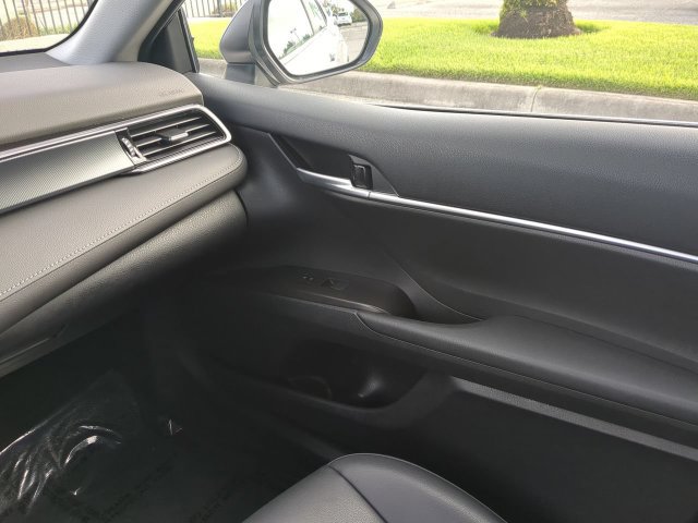 Used 2024 Toyota Camry SE FWD image 17