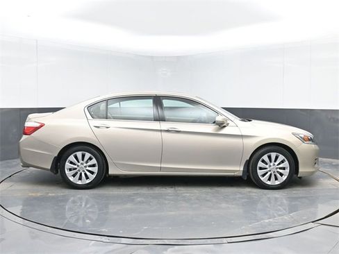 Used 2014 Honda Accord EX-L image 11