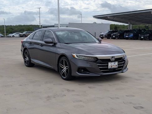 Used 2021 Honda Accord Touring image 7