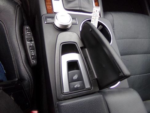 Used 2012 Mercedes-Benz E 550 Cabriolet w/ Appearance Pkg image 39