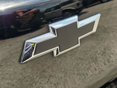 Used 2023 Chevrolet TrailBlazer RS FWD image 28