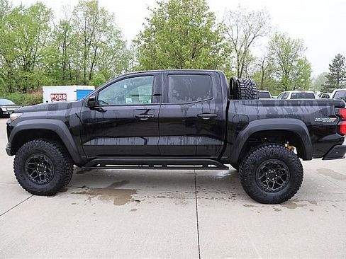 New 2024 Chevrolet Colorado ZR2 w/ ZR2 Bison Edition image 3