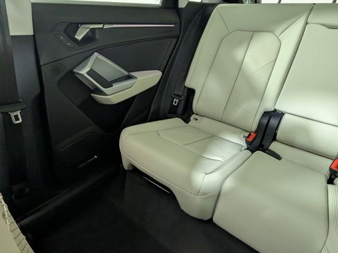 Certified 2024 Audi Q3 2.0T Premium Plus w/ Premium Plus Package image 12