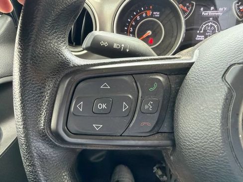 Used 2023 Jeep Gladiator Sport AWD/4WD image 11