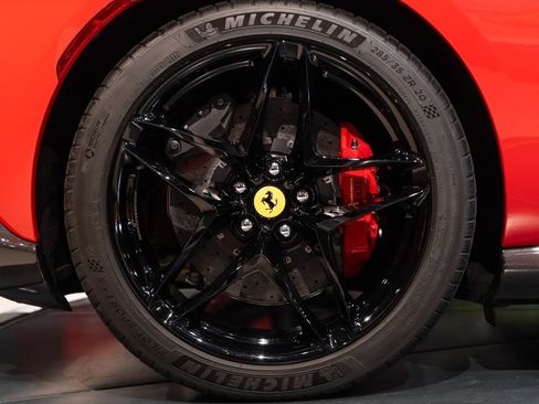 Certified 2024 Ferrari Roma Spider RWD image 15