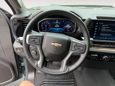 Used 2026 Chevrolet Silverado 3500 LT AWD/4WD image 13