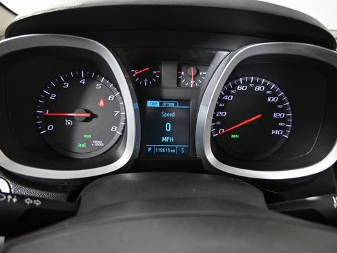 Used 2017 Chevrolet Equinox LS image 23