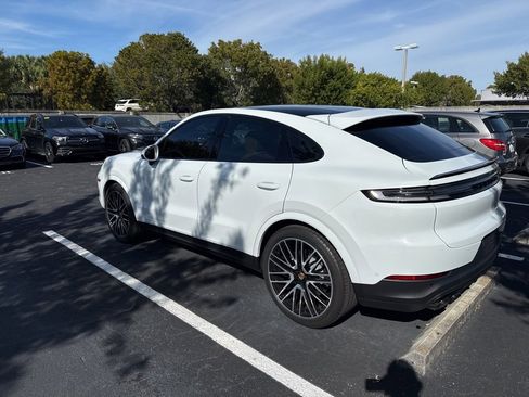Used 2024 Porsche Cayenne S image 7