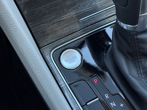 Used 2017 Volkswagen Passat 1.8T SE image 29