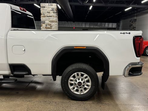 Used 2021 GMC Sierra 2500 2500HD w/ Convenience Package image 8