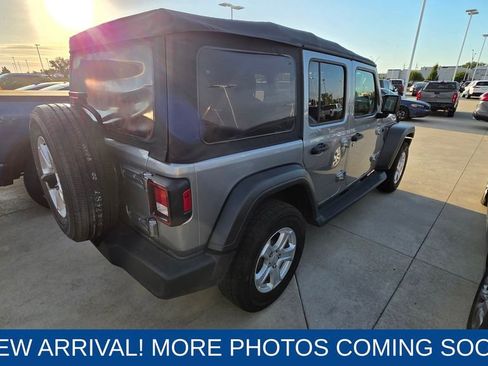 Used 2018 Jeep Wrangler Unlimited Sport S image 3