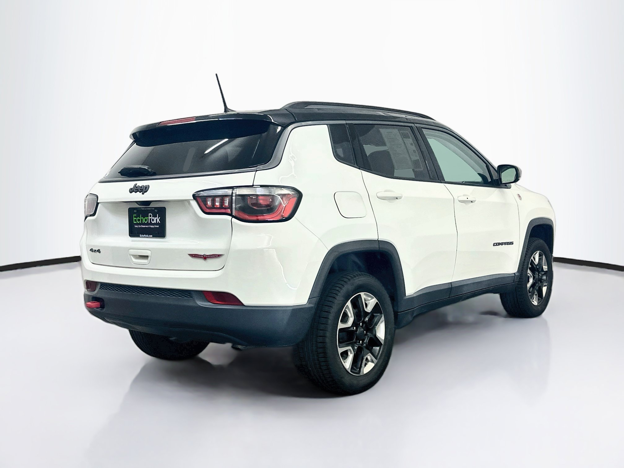 Used 2018 Jeep Compass Trailhawk w/ Navigation Group AWD/4WD image 9