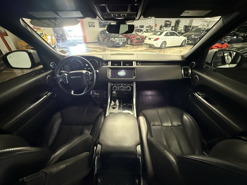 Used 2017 Land Rover Range Rover Sport HSE AWD/4WD image 21