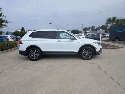 Used 2024 Volkswagen Tiguan Wolfsburg Edition AWD/4WD image 2