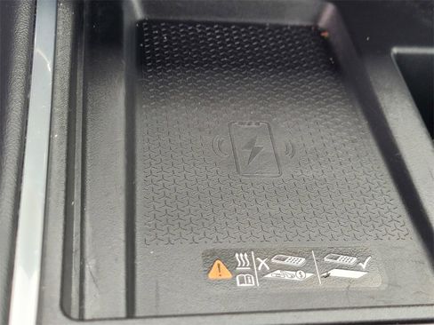 Used 2025 GMC Acadia Elevation image 19