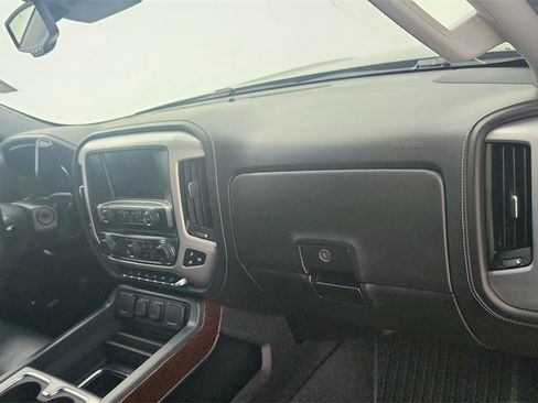 Used 2018 GMC Sierra 1500 SLT image 30