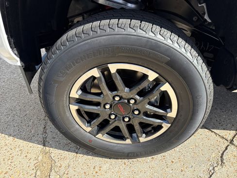 New 2025 Toyota Tacoma TRD Sport image 9