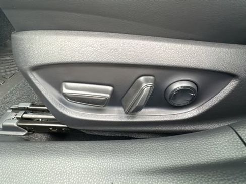New 2026 Toyota Prius XLE FWD image 15