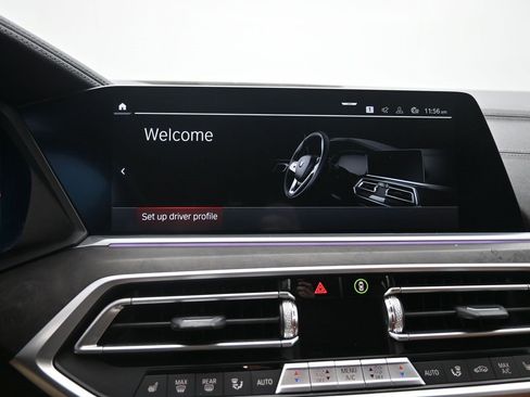 Certified 2022 BMW X7 xDrive40i w/ Premium Package image 17