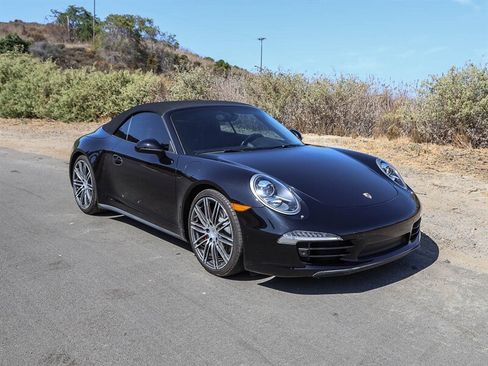 Used 2015 Porsche 911 Carrera 4S AWD/4WD image 34