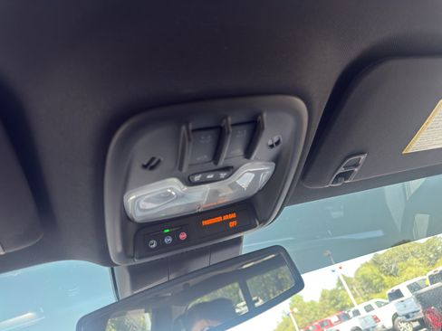 Used 2024 GMC Canyon Denali AWD/4WD image 20