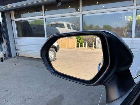 Used 2025 Toyota Corolla LE image 18