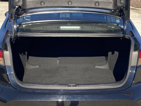 Used 2025 Toyota Corolla LE image 28