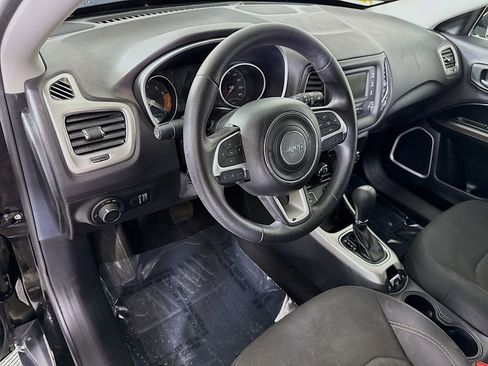 Used 2017 Jeep Compass Sport FWD image 17