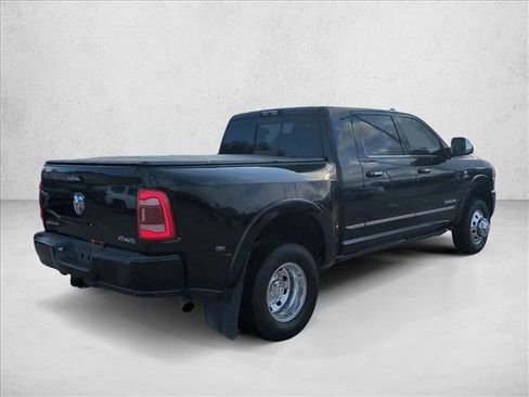 Used 2019 RAM 3500 Limited w/ Max Tow Package image 5