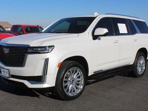 Used 2023 Cadillac Escalade Premium Luxury image 11