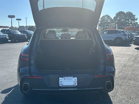 Used 2022 Genesis GV70 2.5T w/ Select Package image 18