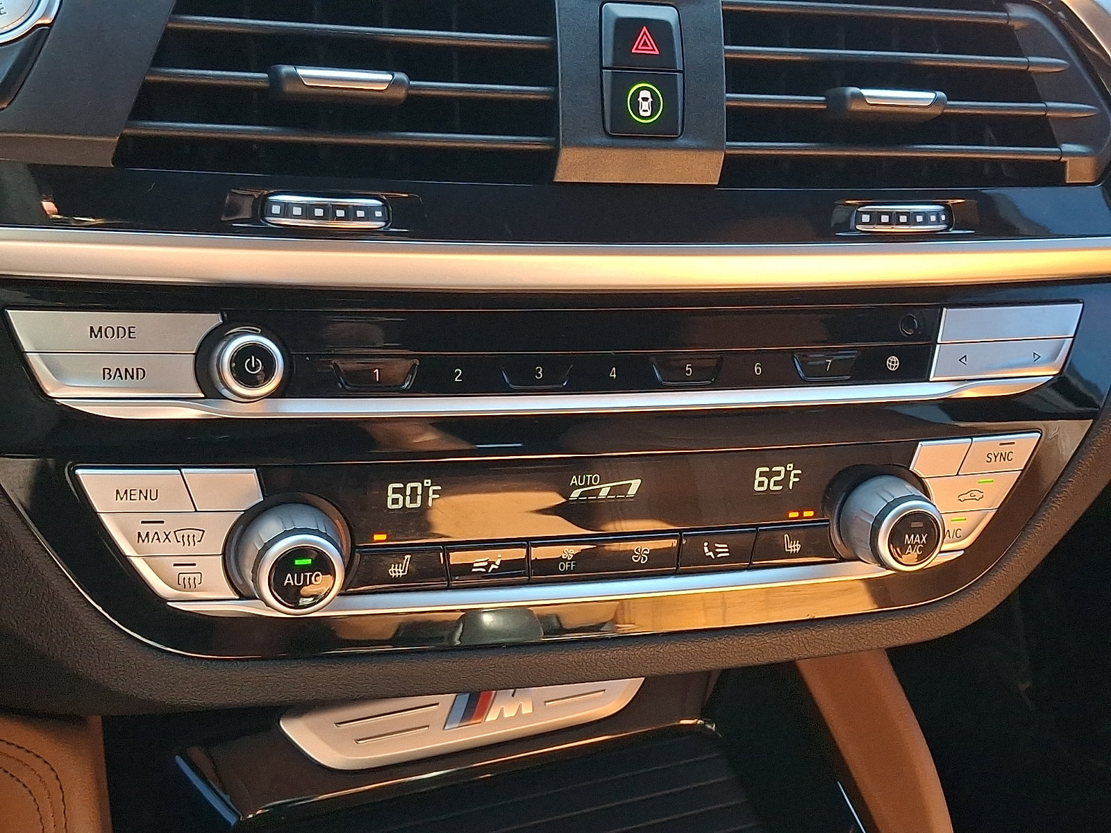 Used 2021 BMW X4 M40i w/ Premium Package AWD/4WD image 16