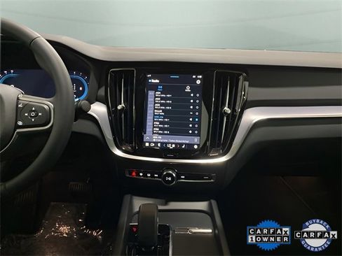 Used 2025 Volvo S60 B5 Core image 14