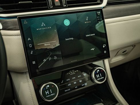 Used 2023 Jaguar F-PACE S image 32