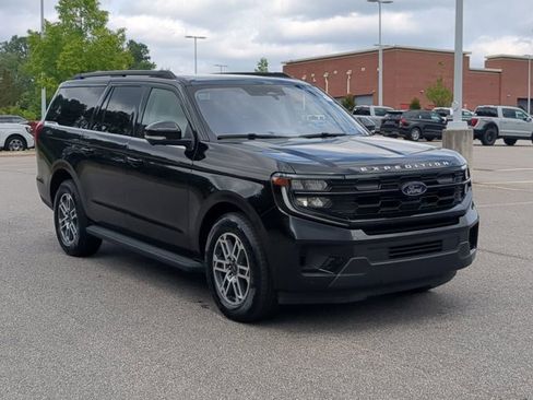 Certified 2025 Ford Expedition Max Active RWD image 2