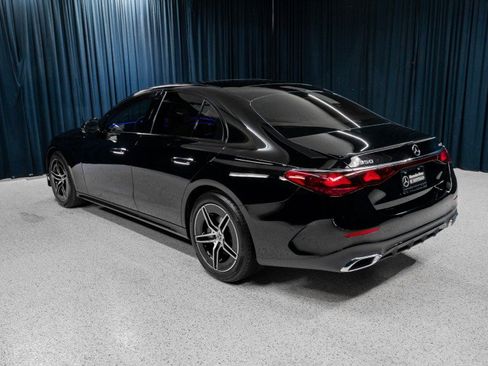 New 2026 Mercedes-Benz E 350 4MATIC Sedan image 9