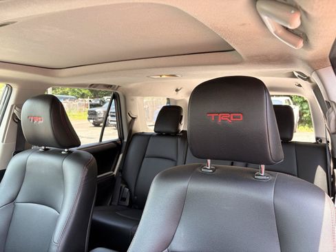 Used 2017 Toyota 4Runner TRD Off-Road Premium AWD/4WD image 14